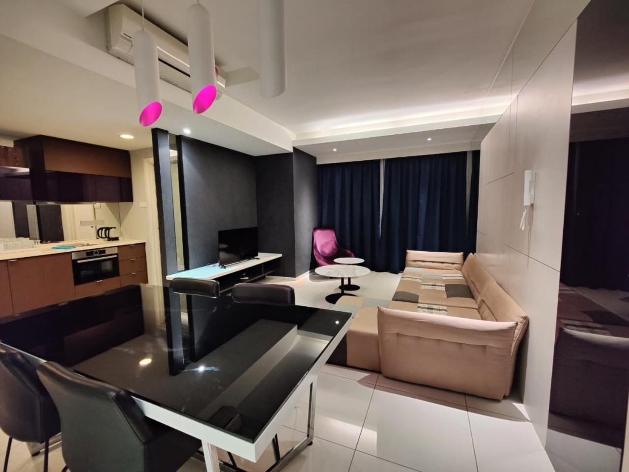 Mulberry Verve Suites Kl Mid Valley Куала-Лумпур Экстерьер фото